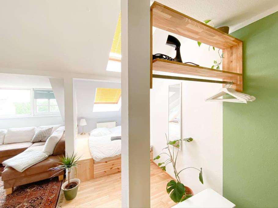 Schoene Ferienwohnung Mit Blick Ueber Stadtwald Лейпциг Экстерьер фото